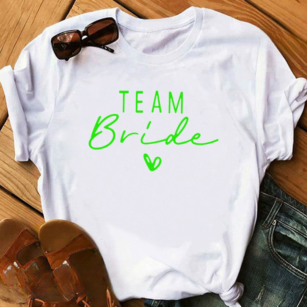 Bride's Best Friend T-shirt  A - Summer Clothing Must Haves recensie en prijs