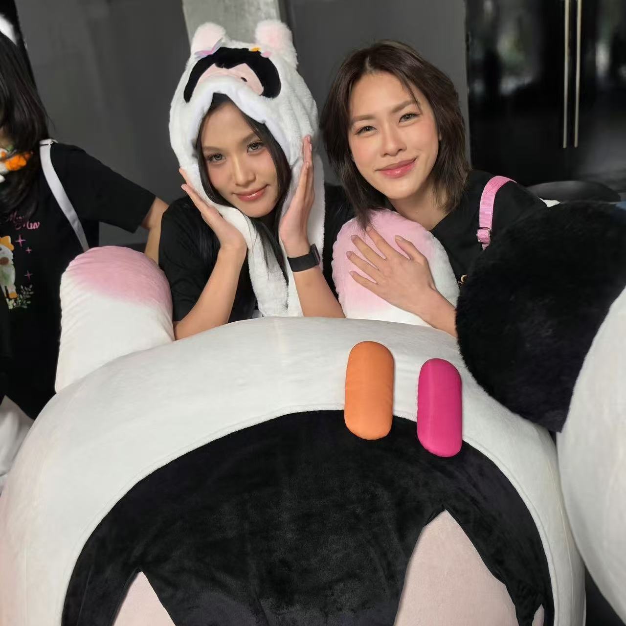 Thailand Us The Series EmiBonn - Summer Youth Clothing recensie en prijs